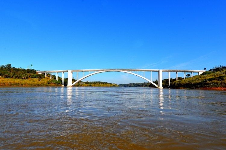 Encontro das Águas - Um maravilhoso passeio pelas águas dos rios Paraná e Iguaçu